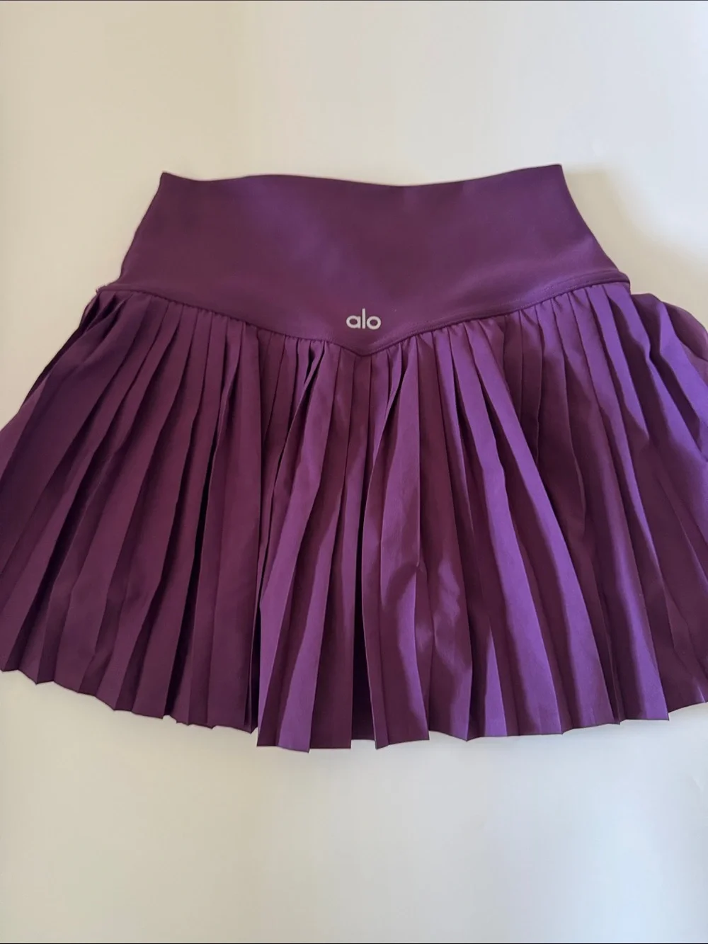 ALO Yoga Grand Slam Skirt in Plum Purple